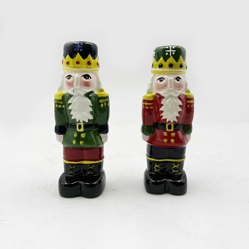Noel Tuz ve Biber Seti Yenilik Keramik Noel Baba Şeker Kaplar Mutfak Dekorasyonları