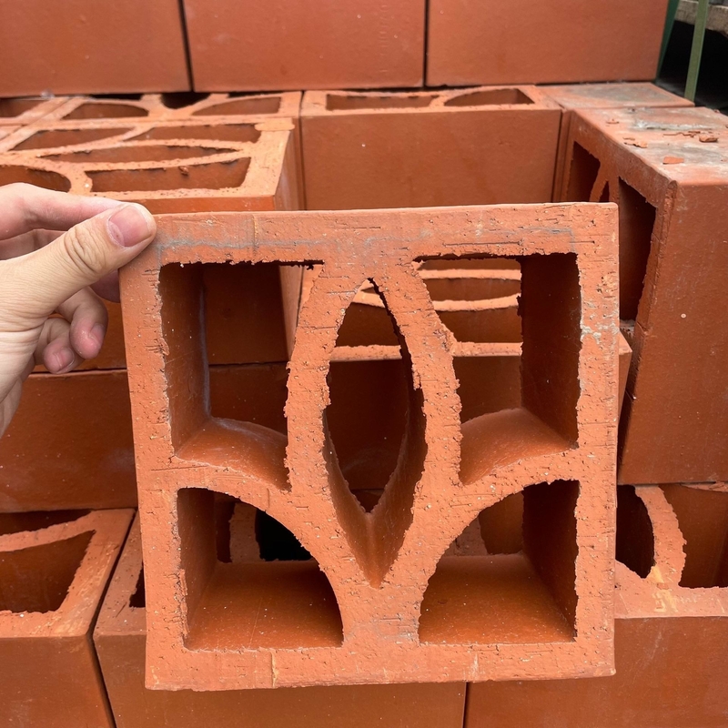 Doğal Kırmızı Kil Terakotta Çürük Bloklar Duvar Kaplama için Jaali Plakeleri Rüzgar Tuğla 200X200 mm Kare Kalıp