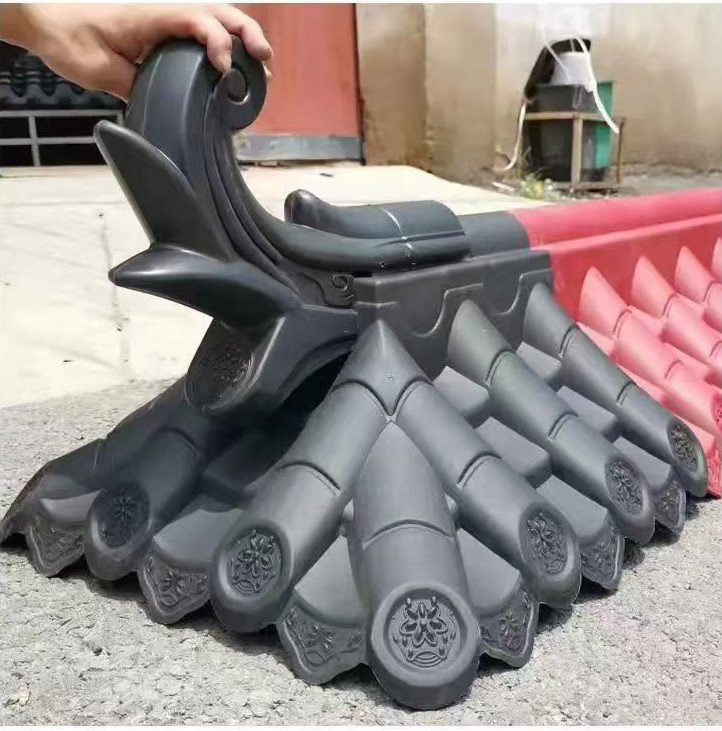 Çinli Geleneksel Çatı PVC Çatı Yaprakları Duvar Kapısı için Plastik Çatı Köşe Dekorasyonu